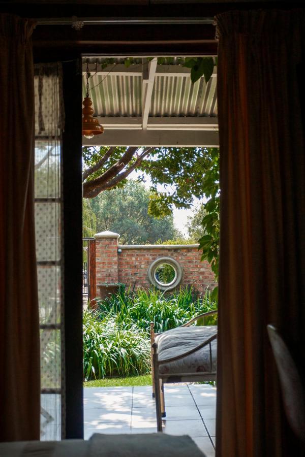 Отель Town And Country Mpumalanga Мидделбург Экстерьер фото