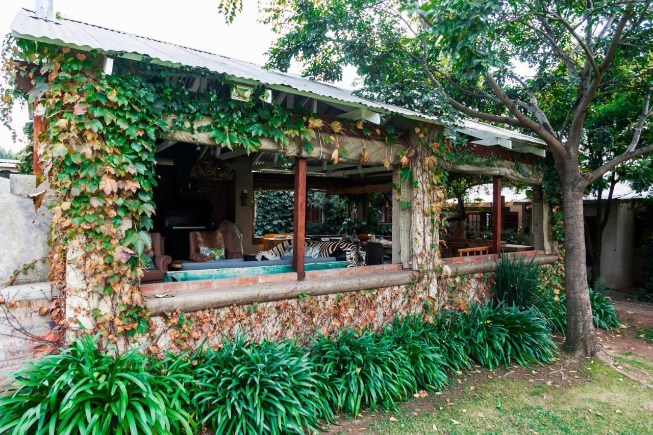 Отель Town And Country Mpumalanga Мидделбург Экстерьер фото